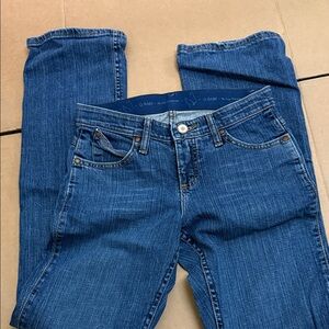 Wranglers Q baby Women's Straight Leg Blue Jeans